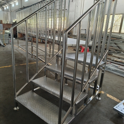 不锈钢跨线梯